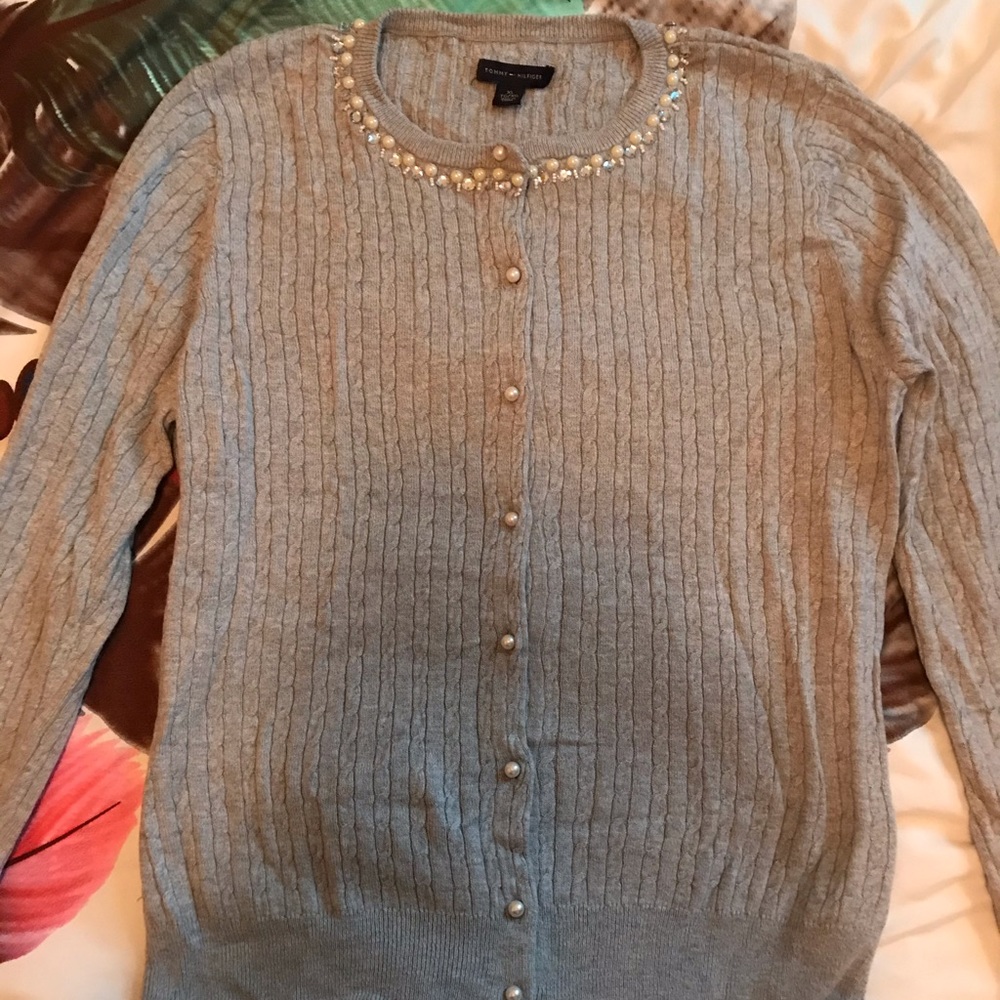 Tommy Hilfiger Gray Crew Neck Cable Sweater.
